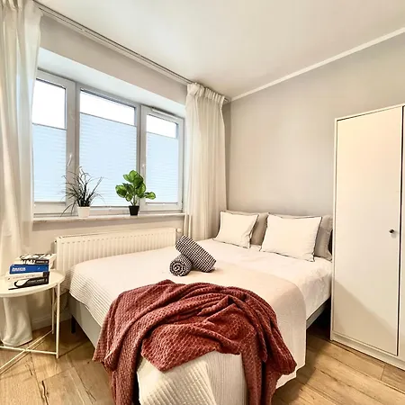 Apartel24pl Mozart * ורשה