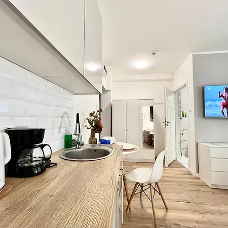 Apartel24pl Mozart * ורשה