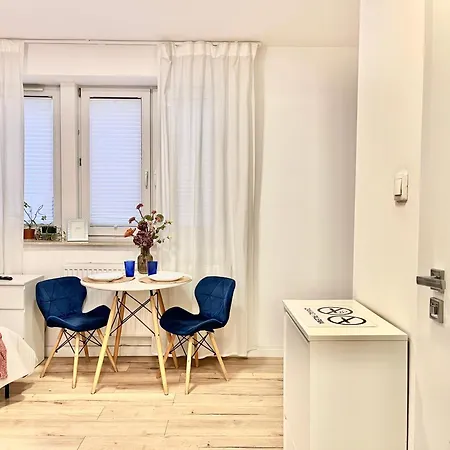Apartel24pl Mozart * ורשה